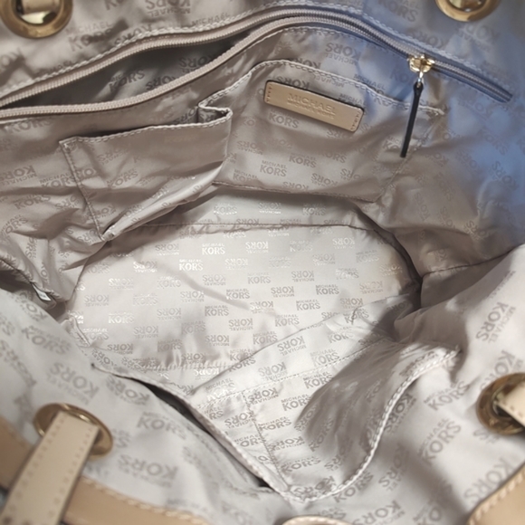 MICHAEL KORS Jet Set Large Embossed Signature Logo Patent Leather Tote Nude - Picture 10 of 12